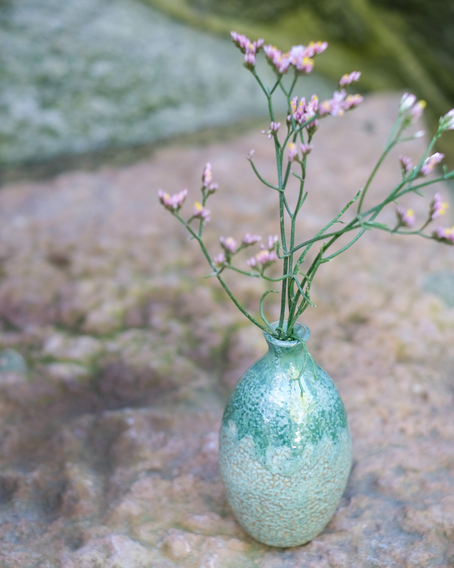 Knackad sticklingsvas grönmelerad