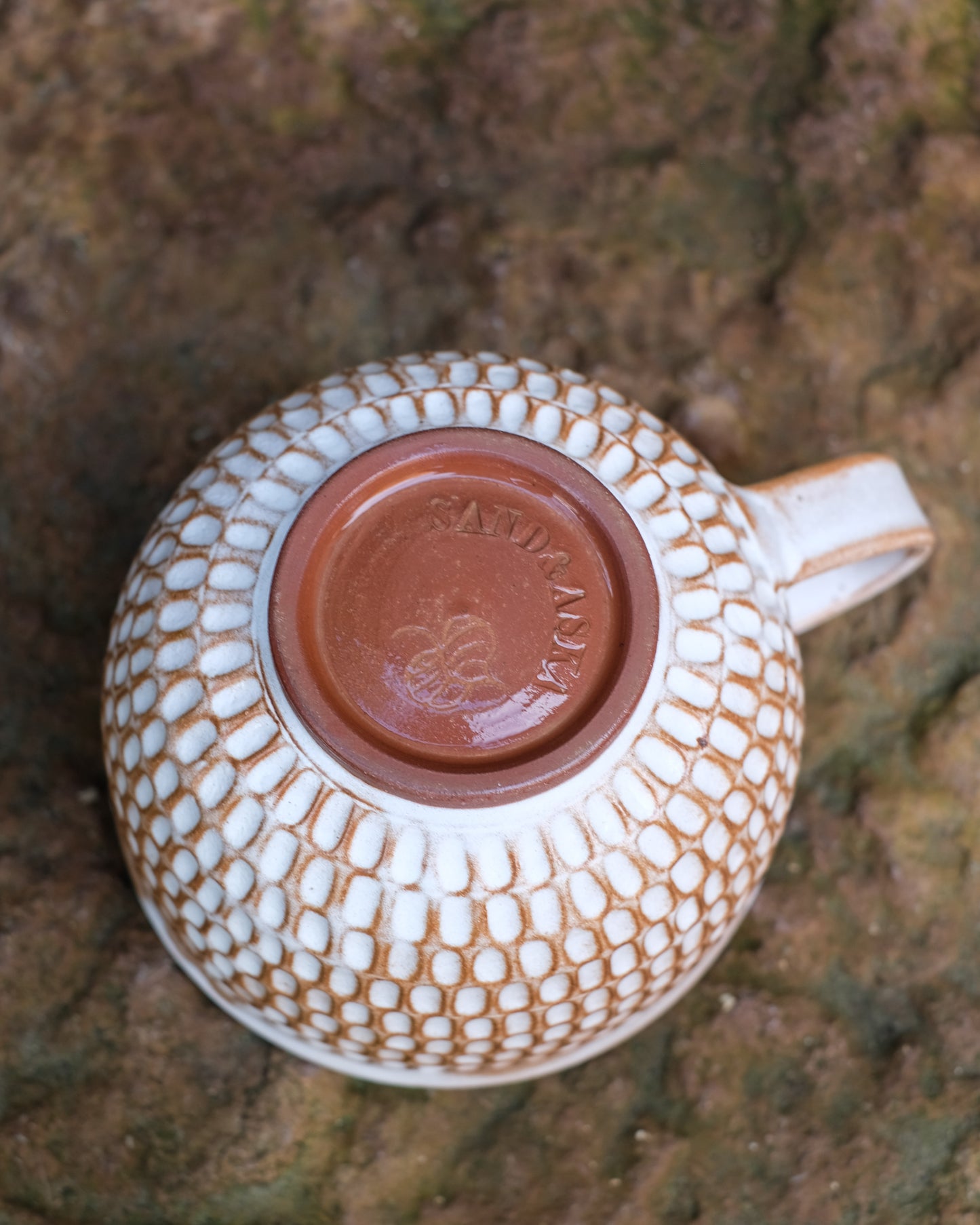 Drejad och karvad tekopp 6 dl