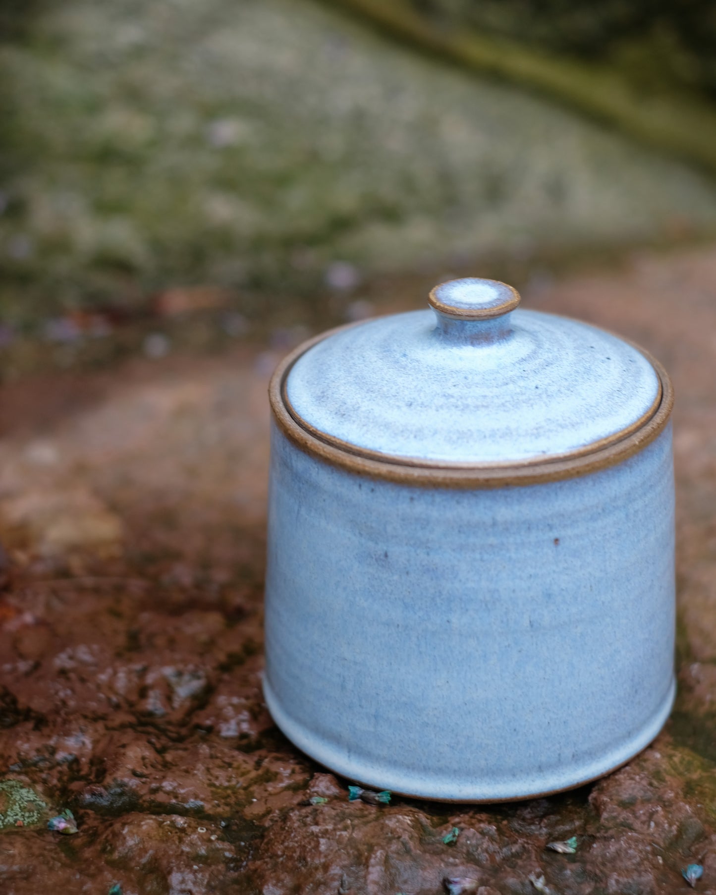 Frostblå burk med lock